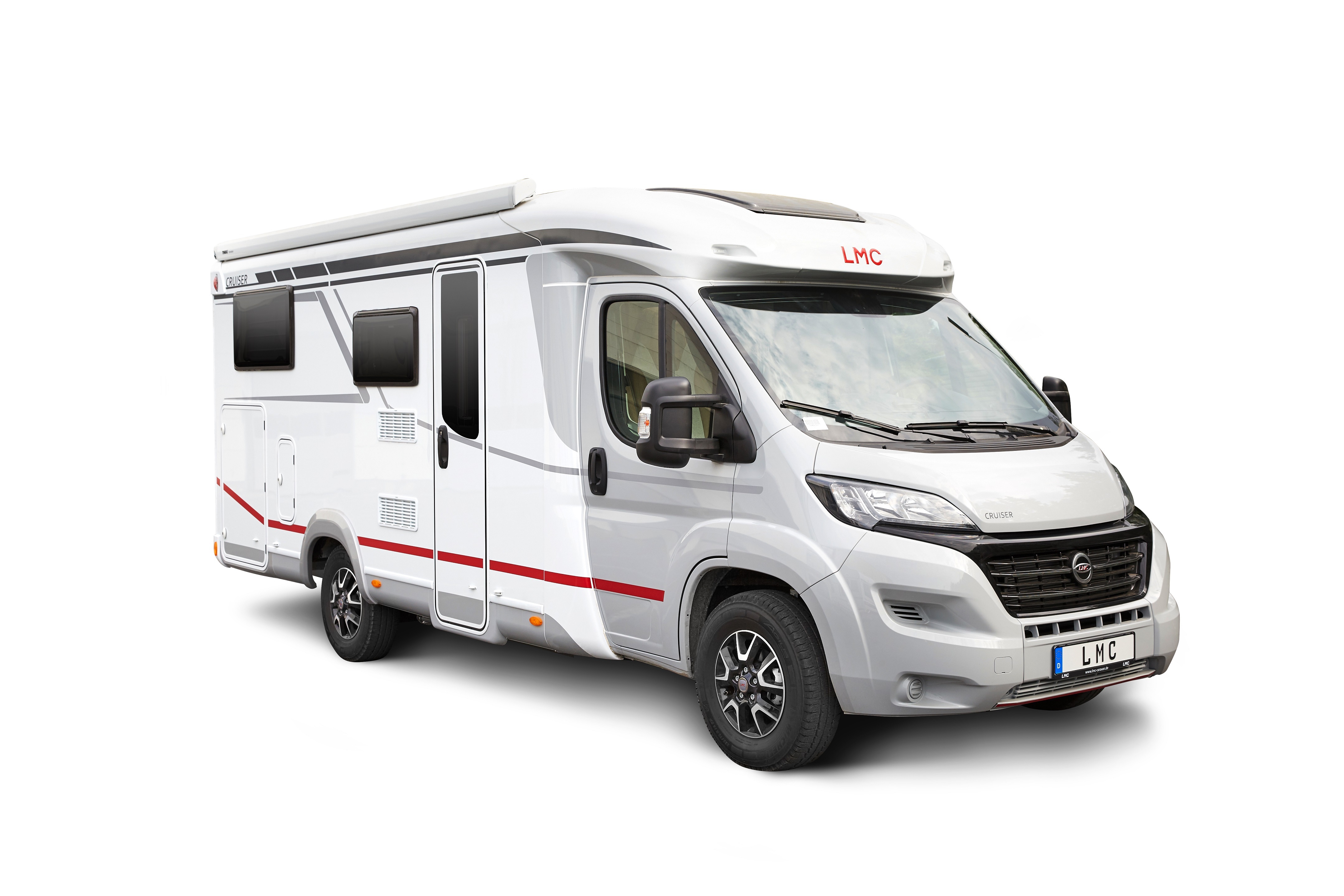 3-LMC-Cruiser-V-646_front